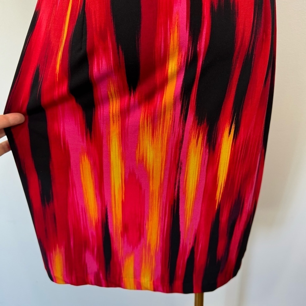 Carmen Marc Valvo Sheath Cocktail Dress Sz M Bright Knee Length Cap Sleeve EUC! - Picture 8 of 11